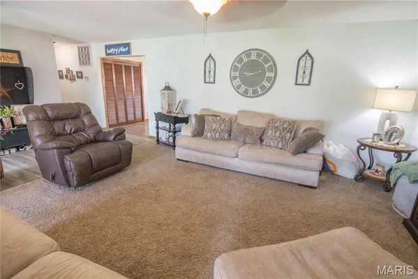 $148,000 | 416 East Bayles Street, Brownstown, IL 62418