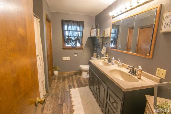 $148,000 | 416 East Bayles Street, Brownstown, IL 62418