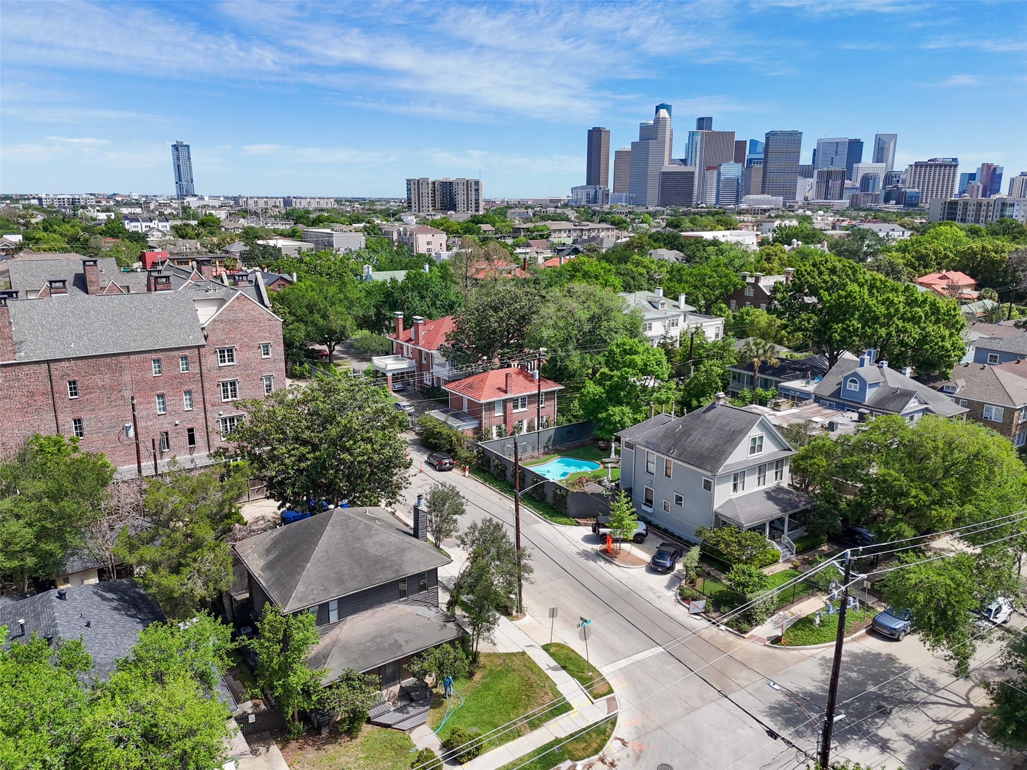 518 Hawthorne Street, Unit 2 Houston, TX 77006 - Photo 14 of 15 an aerial view of multiple house