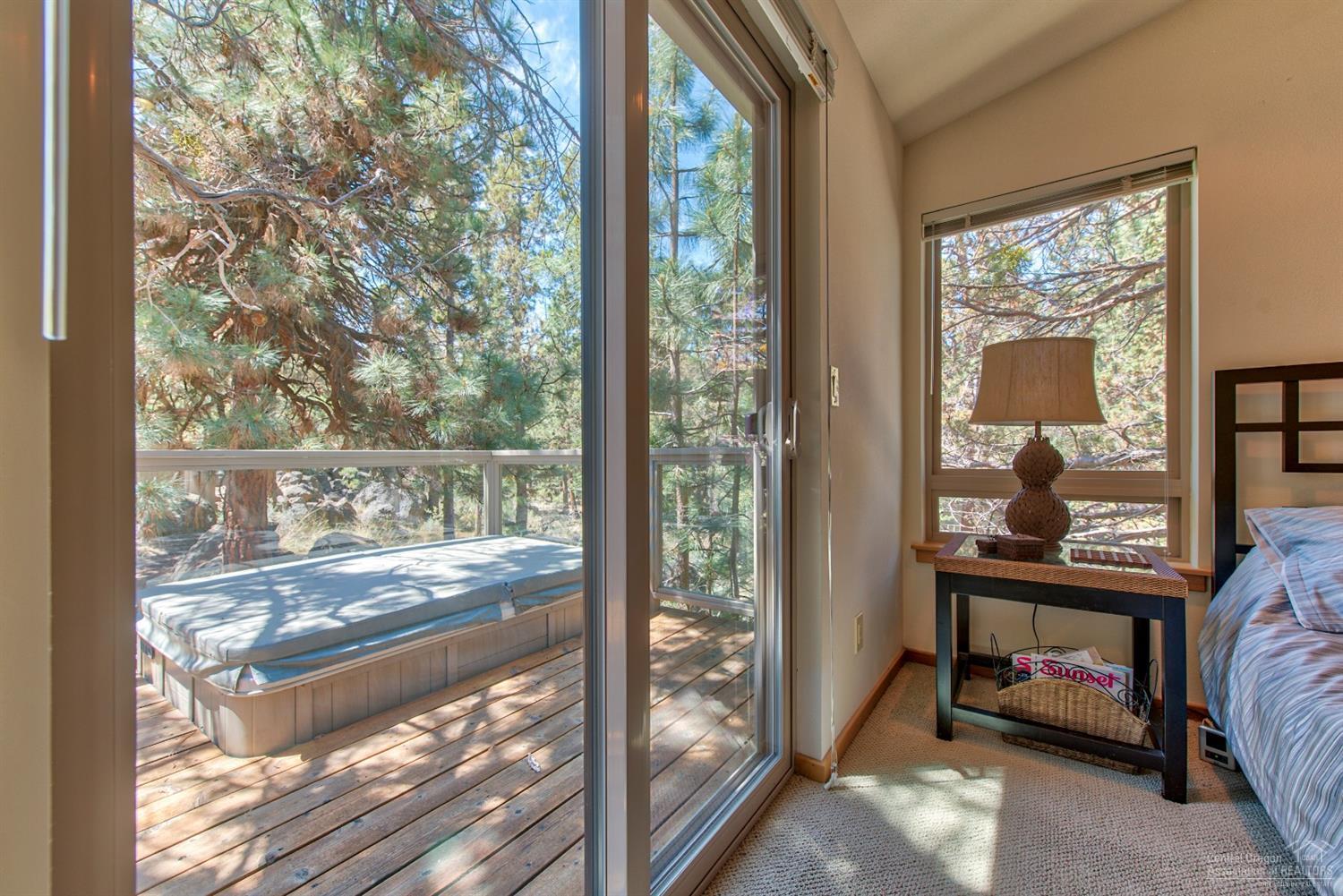 697 Northwest Silver Buckle Road Bend, OR 97703 - Photo 20 of 25 Gallery Image 20