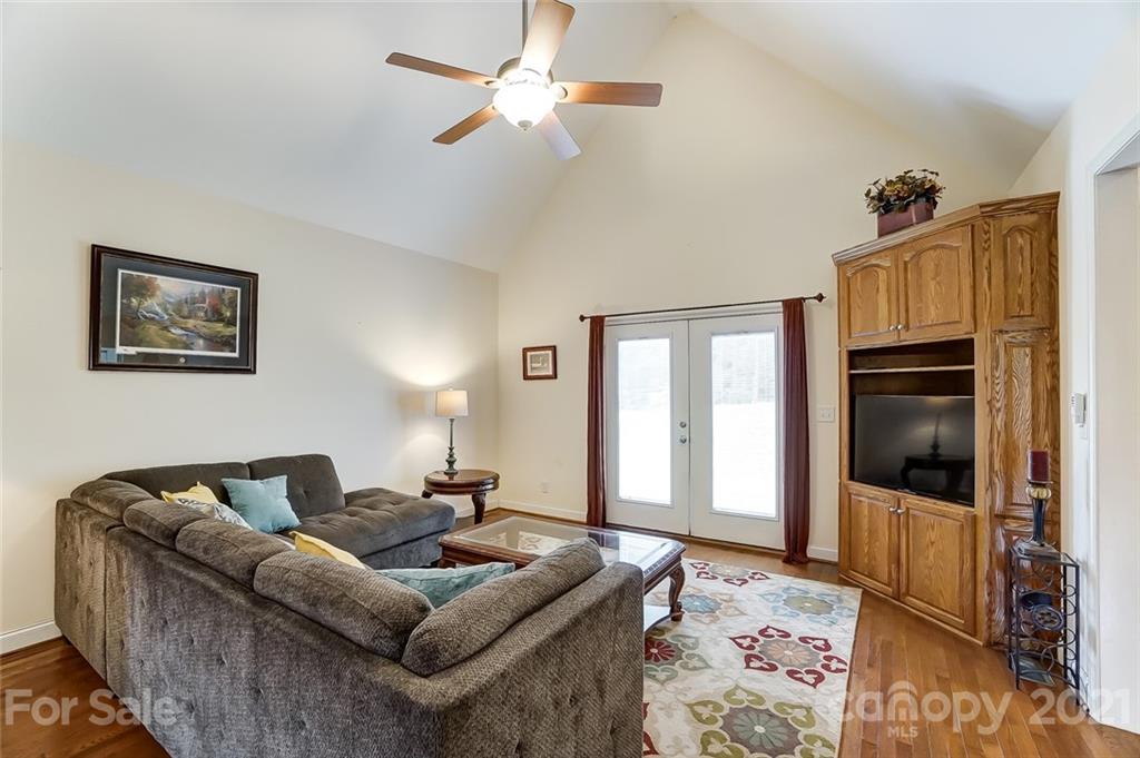 9180 Meadowood Road Mount Pleasant, NC 28124 - Photo 6 of 37 a living room with furniture and a window