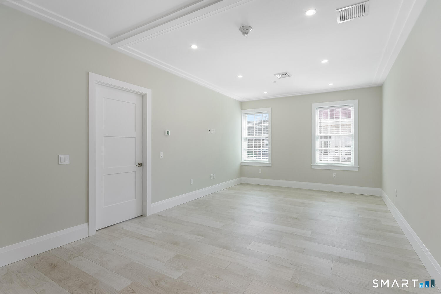 1990 Bronson Road, Unit 2 Fairfield, CT 06824 - Photo 7 of 18 Gallery Image 7