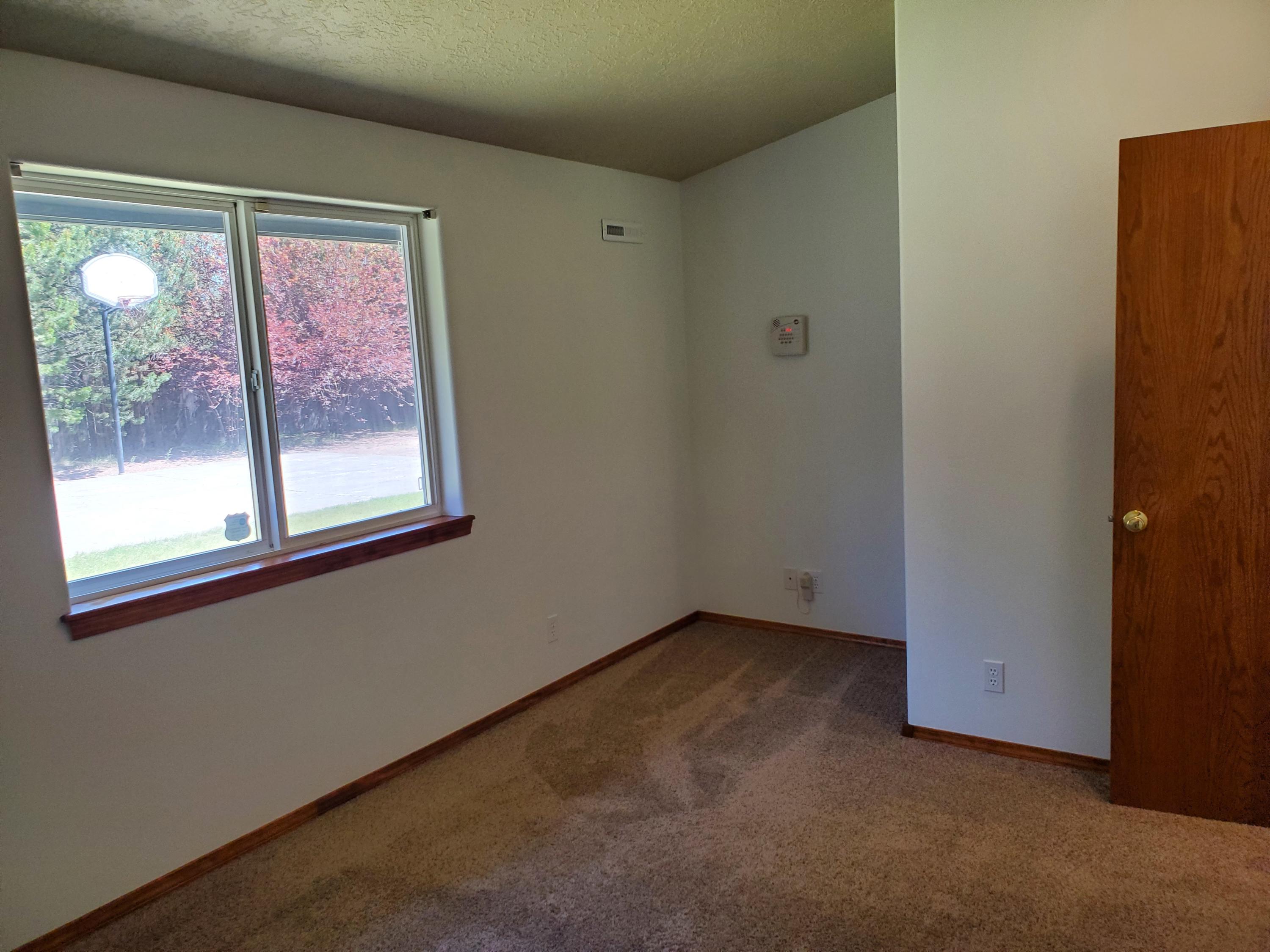 15964 Burgess Road La Pine, OR 97739 - Photo 9 of 36 20200701_112851