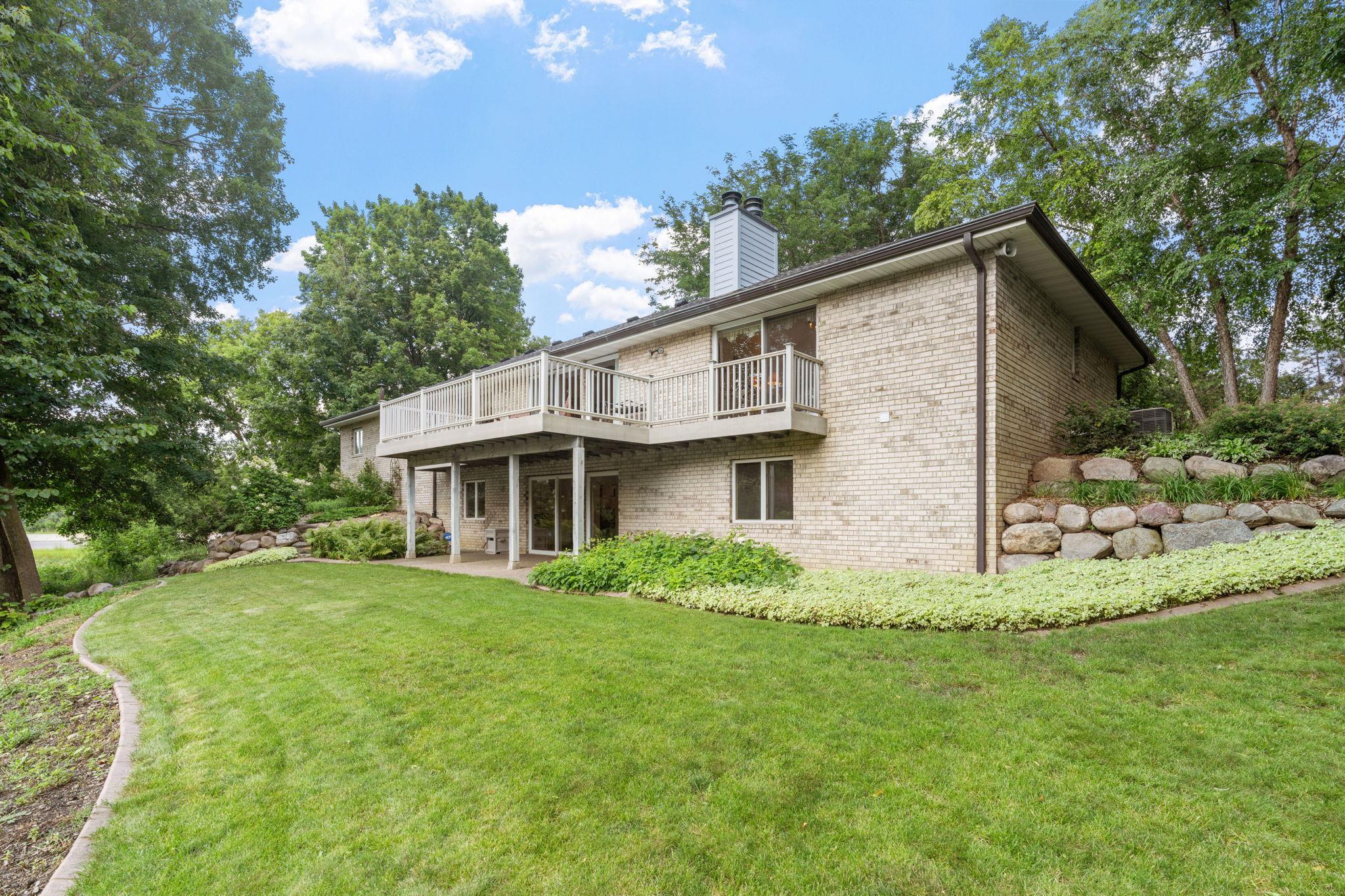 481 Peavey Lane Wayzata, MN 55391 - Photo 14 of 55