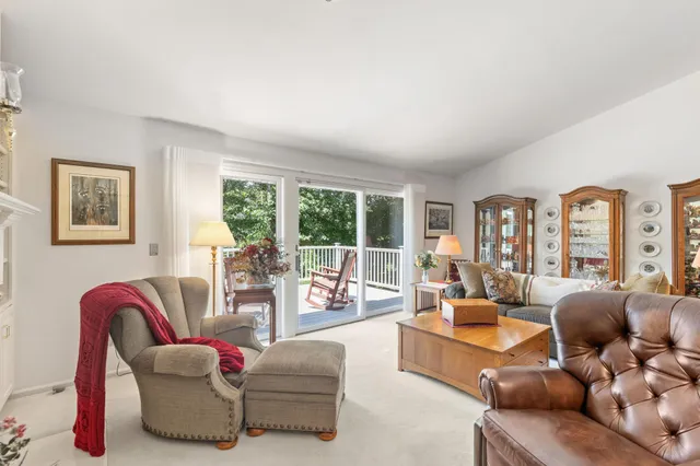 $1,100,000 | 481 Peavey Lane, Wayzata, MN 55391