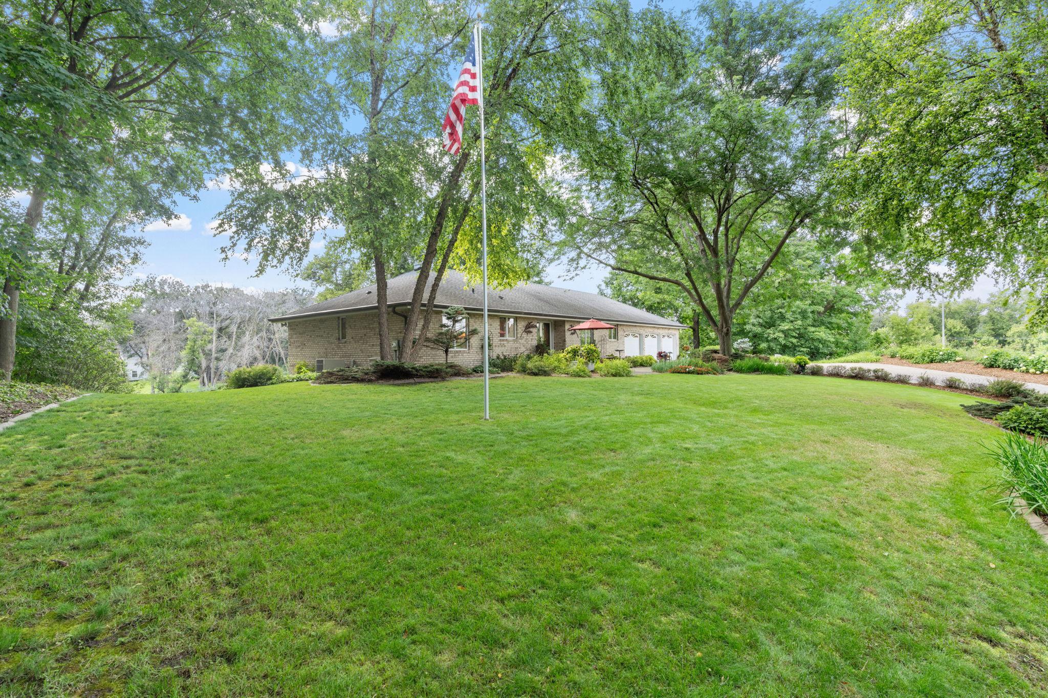 481 Peavey Lane Wayzata, MN 55391 - Photo 2 of 55