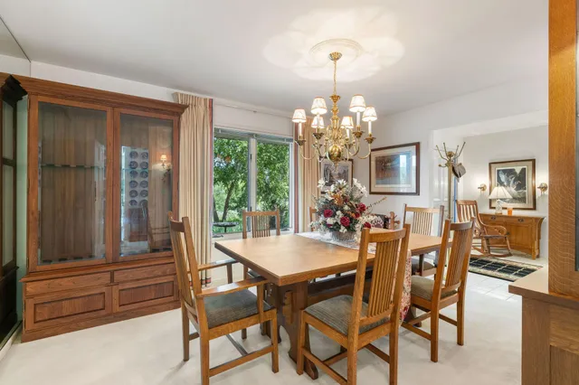 $1,100,000 | 481 Peavey Lane, Wayzata, MN 55391