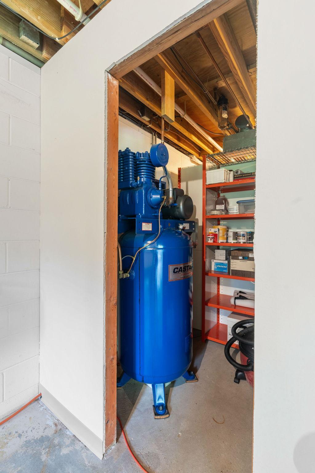 481 Peavey Lane Wayzata, MN 55391 - Photo 32 of 55