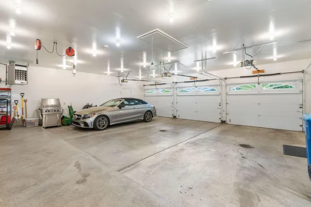 $1,100,000 | 481 Peavey Lane, Wayzata, MN 55391