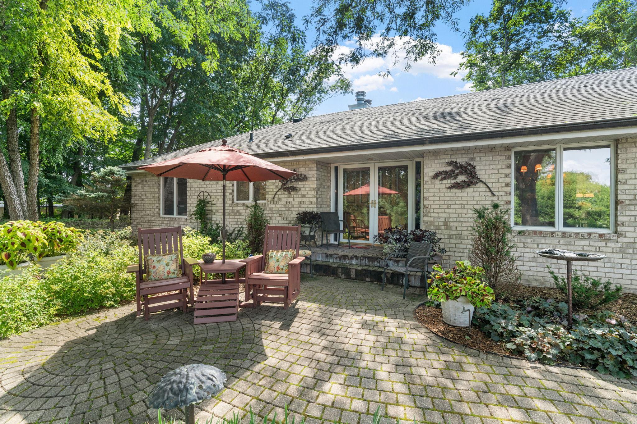 481 Peavey Lane Wayzata, MN 55391 - Photo 4 of 55