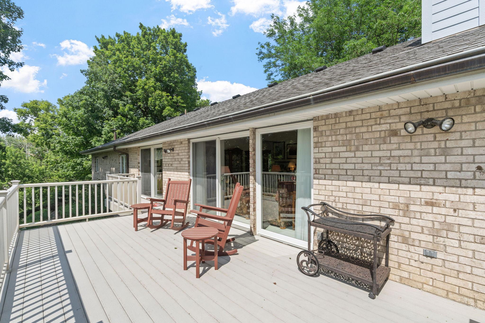 481 Peavey Lane Wayzata, MN 55391 - Photo 10 of 55