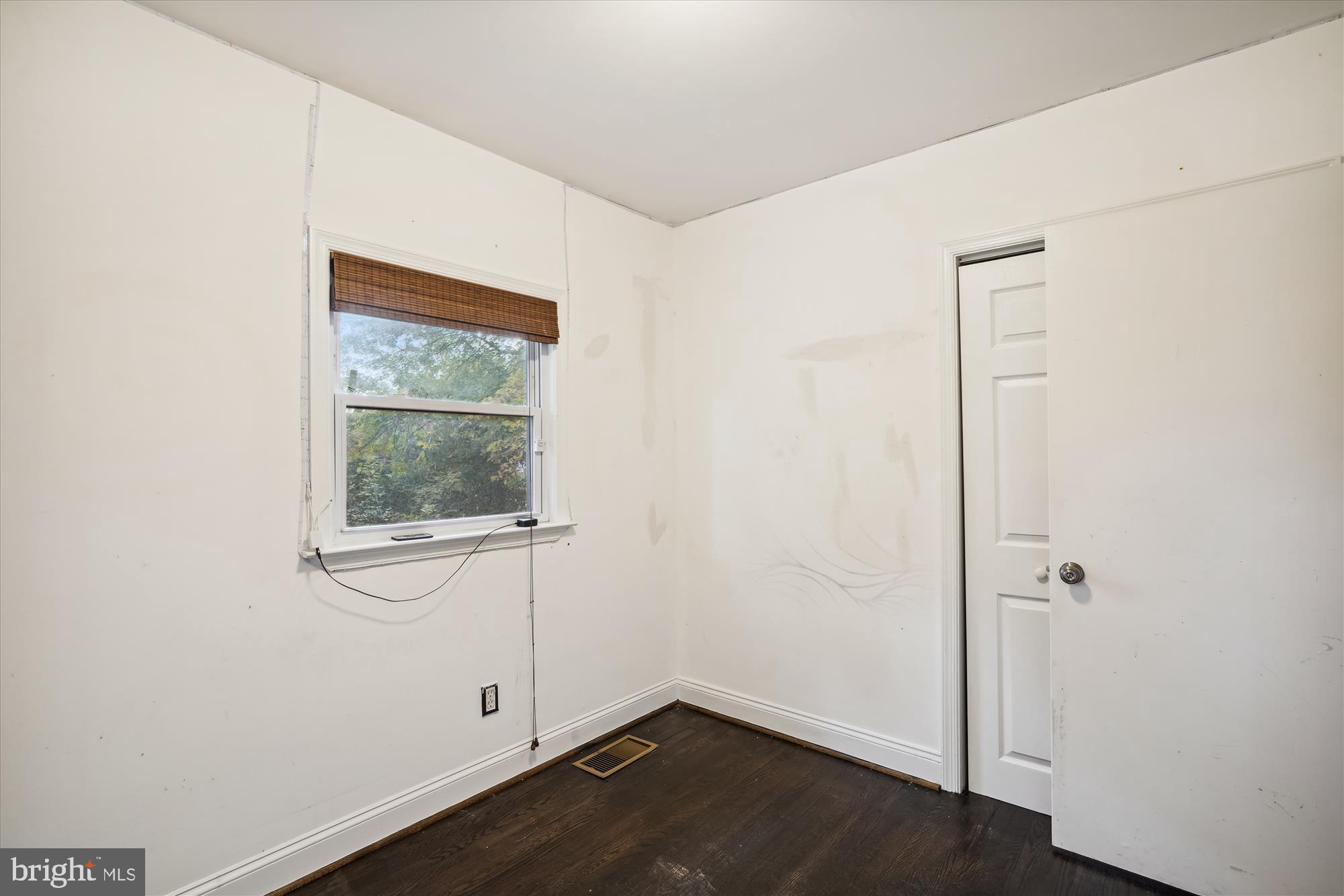 4234 Powder Mill Road Beltsville, MD 20705 - Photo 12 of 20 Bedroom 3