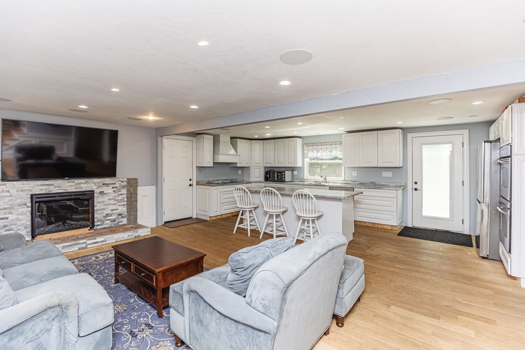 153 Bay Road Easton, MA 02356 - Photo 7 of 21 Gallery Image 7