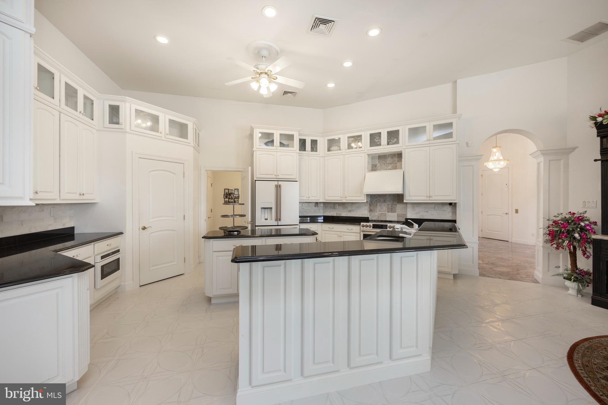 1956 Hunt Valley Road Lansdale, PA 19446 - Photo 21 of 96 Large Kitchen area with Newer Upgraded Appliances
