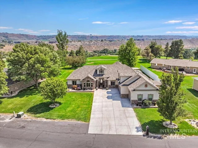 $849,000 | 319 Clear Lake Lane, Buhl, ID 83316