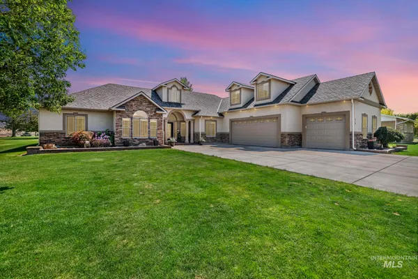 $845,000 | 319 Clear Lake Lane, Buhl, ID 83316