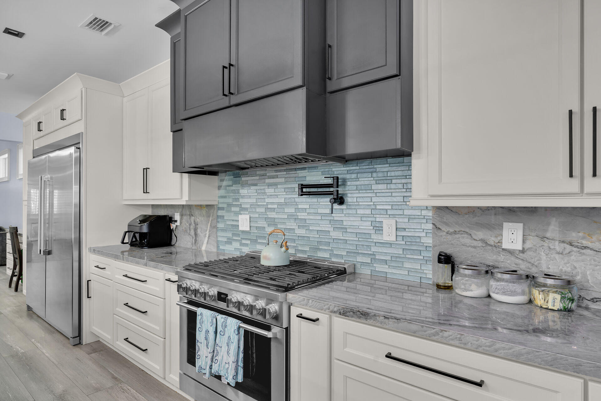 2827 Harris Avenue Key West, FL 33040 - Photo 11 of 80 Kitchen Gas Stove-2827 Harris Ave