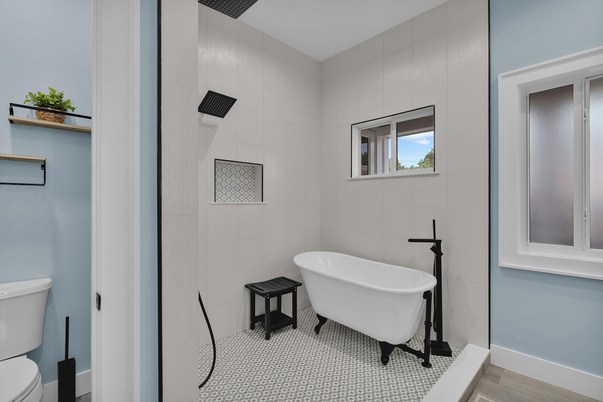 2827 Harris Avenue Key West, FL 33040 - Photo 43 of 80 Master Wet Room Tub -2827 Harris Ave