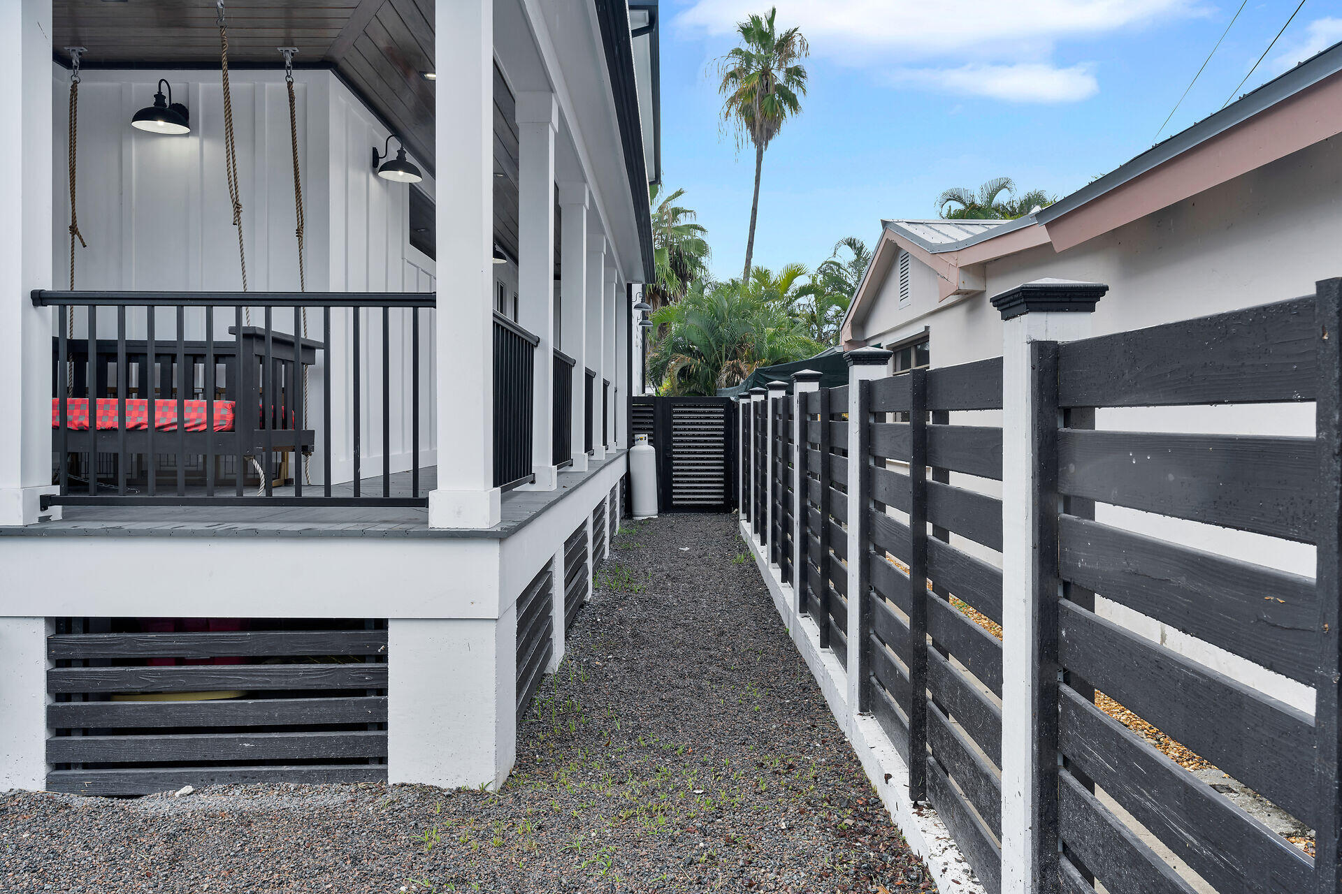 2827 Harris Avenue Key West, FL 33040 - Photo 49 of 80 Front East Side -2827 Harris Ave