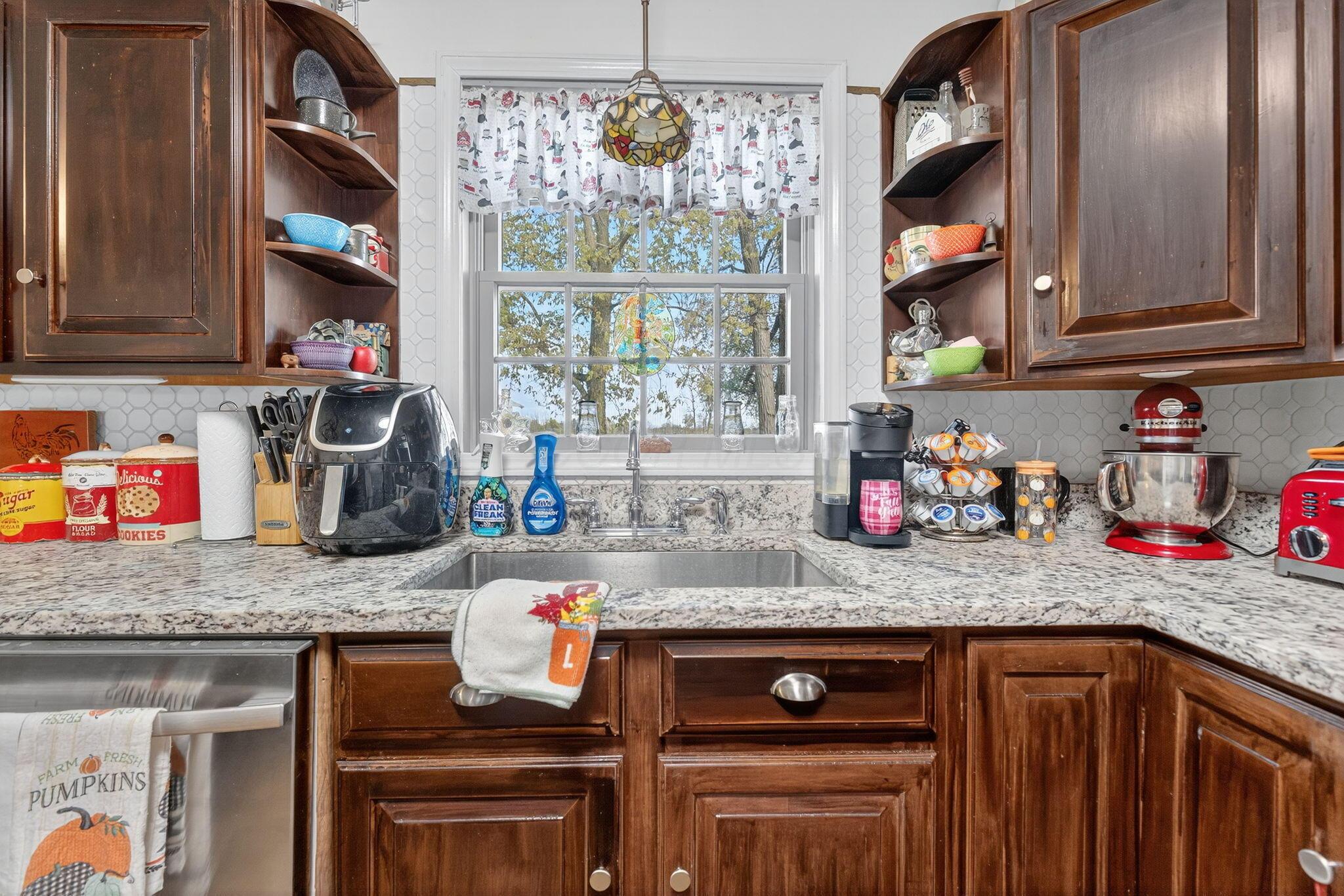 28384 Bitler Road Richwood, OH 43344 - Photo 16 of 86 28384 Bitler Rd (Interior)-17