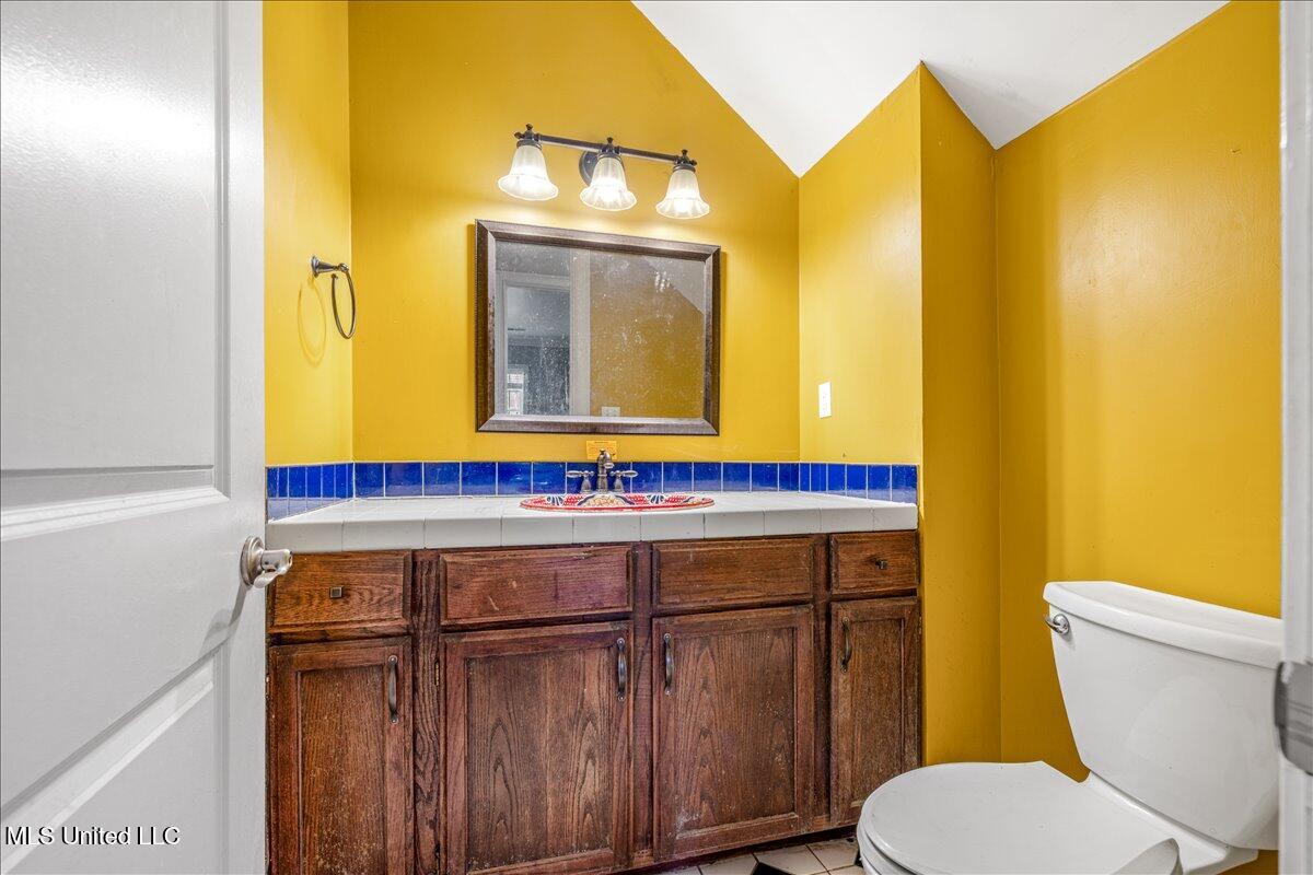 4784 Austin Road Nesbit, MS 38651 - Photo 21 of 48 21-1_2 Bath