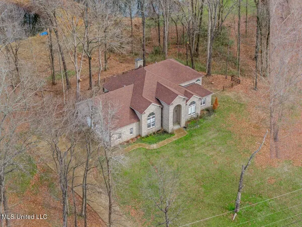 $290,000 | 4784 Austin Road, Nesbit, MS 38651