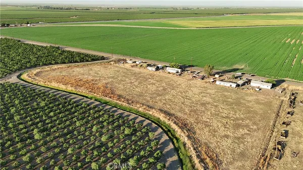 $380,000 | 18097 Fairfax Avenue, Dos Palos, CA 93620