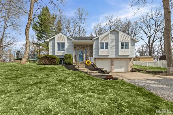 $399,900 | 1382 Biscay Drive, Edwardsville, IL 62025