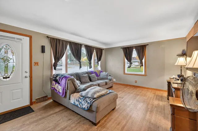 $299,000 | 442 White Bear Avenue, St. Paul, MN 55106