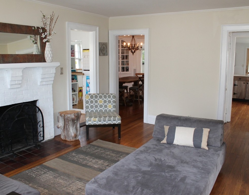 35 Downing Road Lexington, MA 02421 - Photo 3 of 22