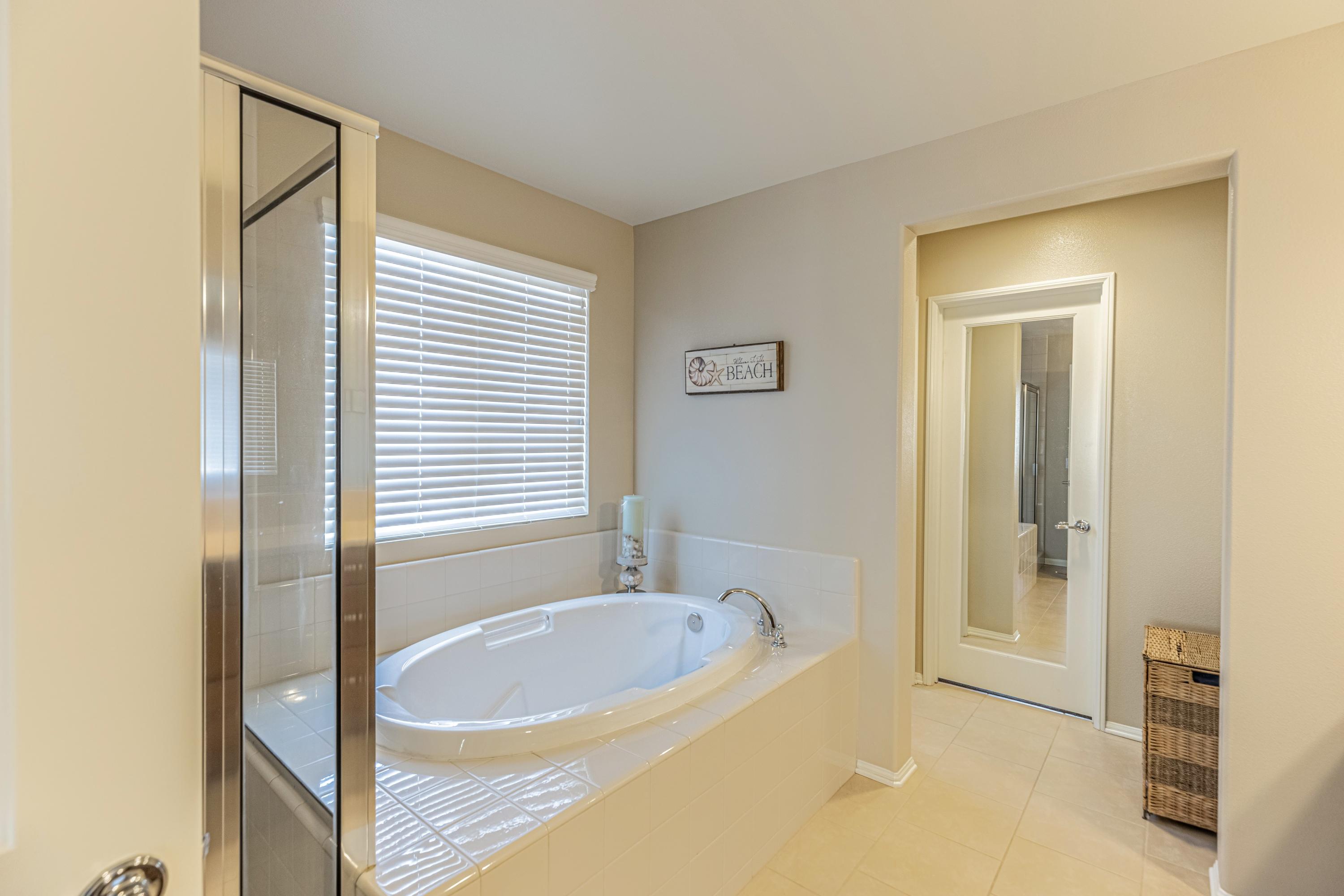 19325 Graham Lane Santa Clarita, CA 91350 - Photo 29 of 44 JMY_0138-HDR