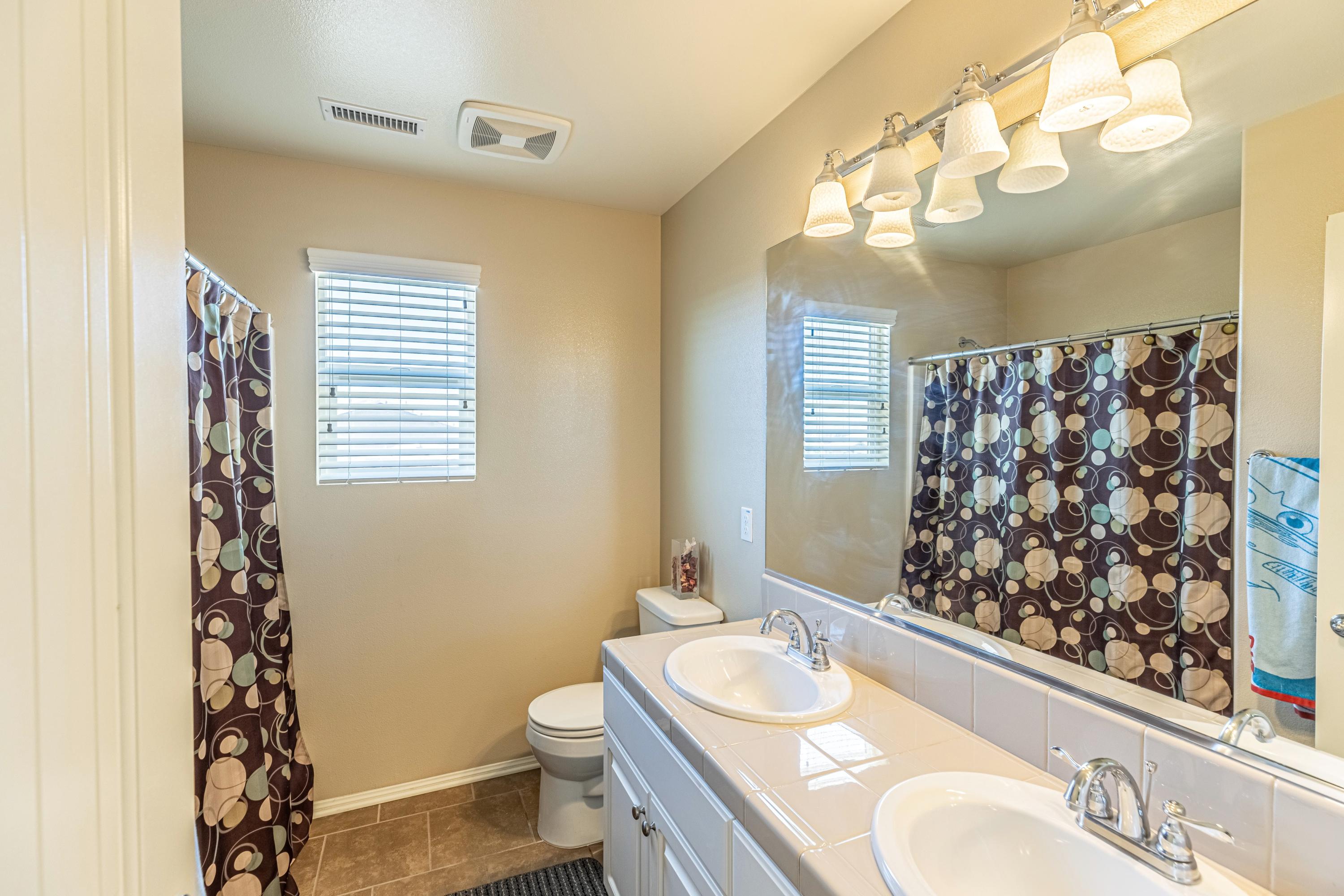 19325 Graham Lane Santa Clarita, CA 91350 - Photo 30 of 44 JMY_0171-HDR