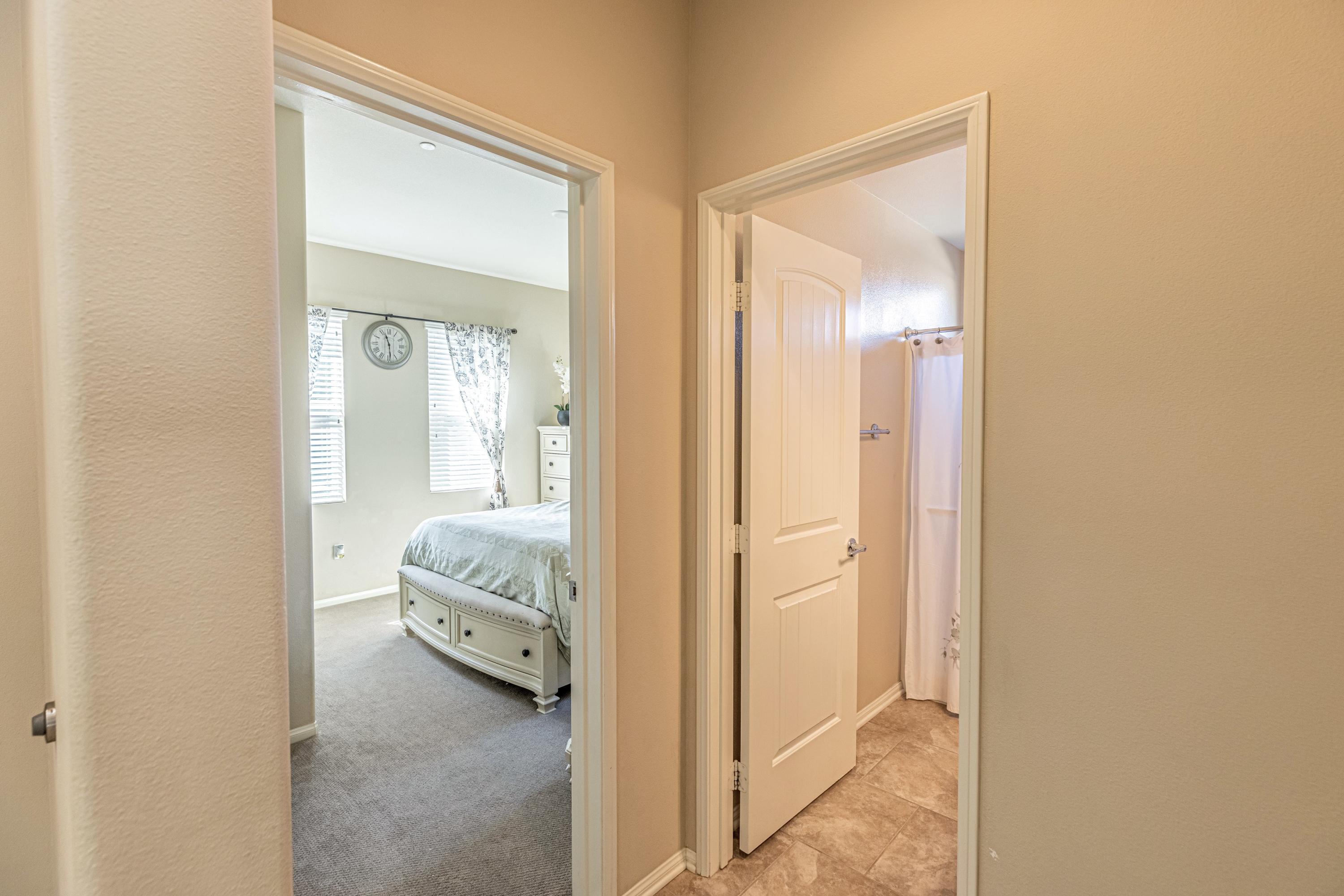 19325 Graham Lane Santa Clarita, CA 91350 - Photo 4 of 44 JMY_9969-HDR