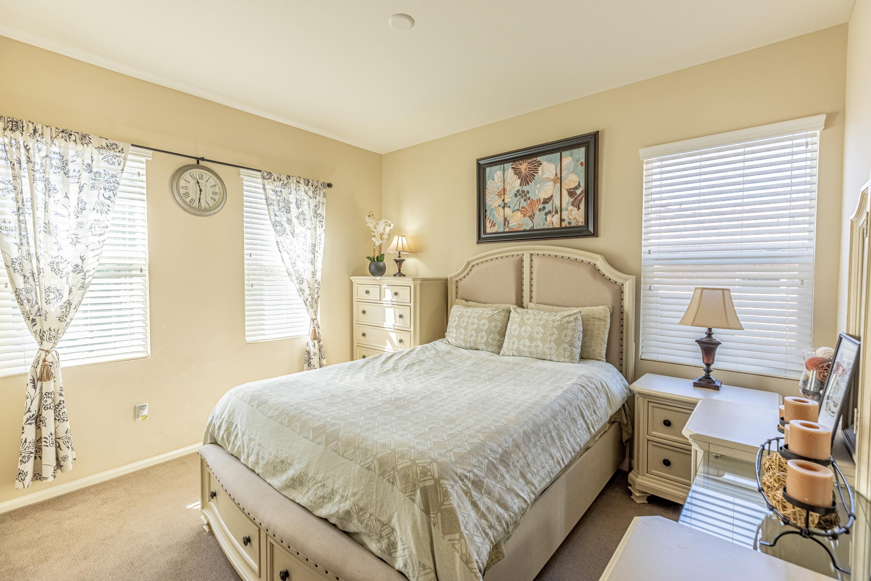 19325 Graham Lane Santa Clarita, CA 91350 - Photo 6 of 44 JMY_9980-HDR