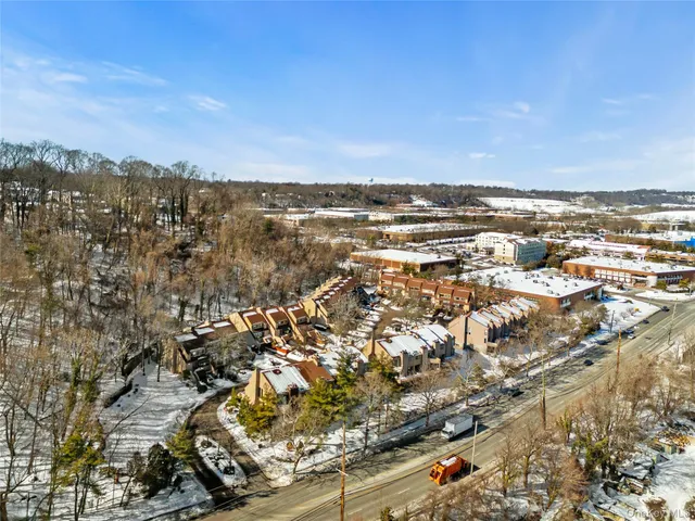 $1,150,000 | 4 John Bean Court, Port Washington, NY 11050