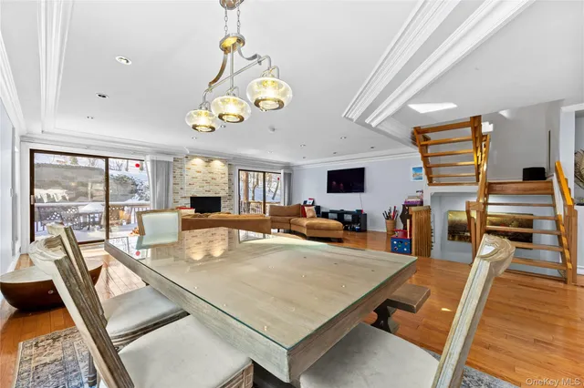 $1,150,000 | 4 John Bean Court, Port Washington, NY 11050