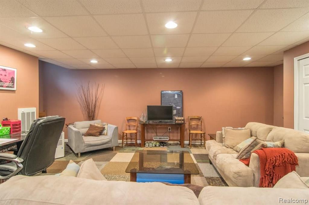 13550 Farm Road Belleville, MI 48111 - Photo 40 of 54
