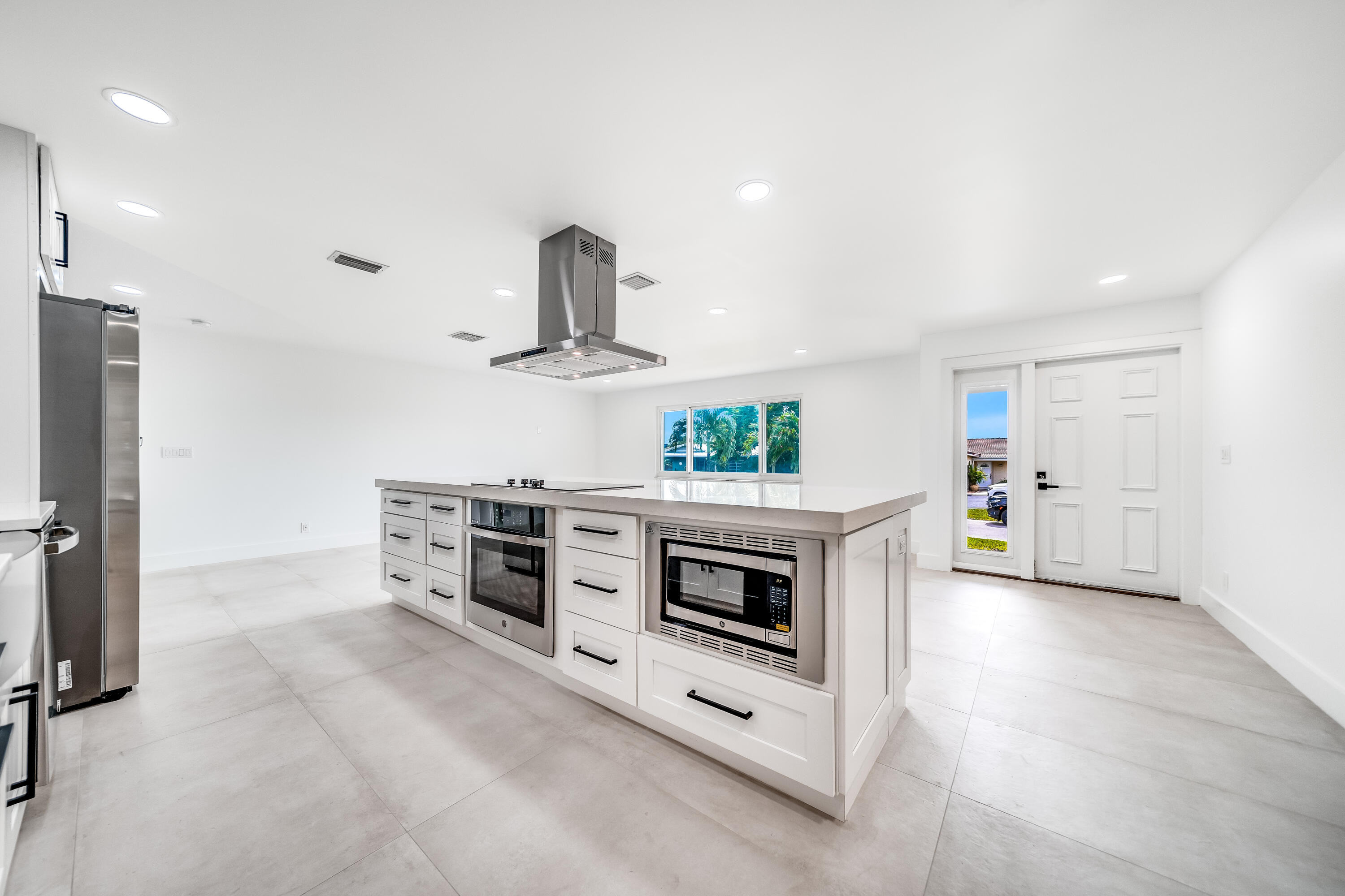 4641 Northwest 5th Lane Boca Raton, FL 33431 - Photo 17 of 35 Kitchen