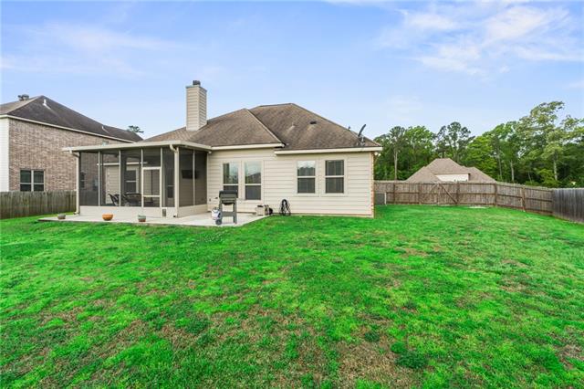 657 Pine Grove Loop Madisonville, LA 70447 - Photo 9 of 24