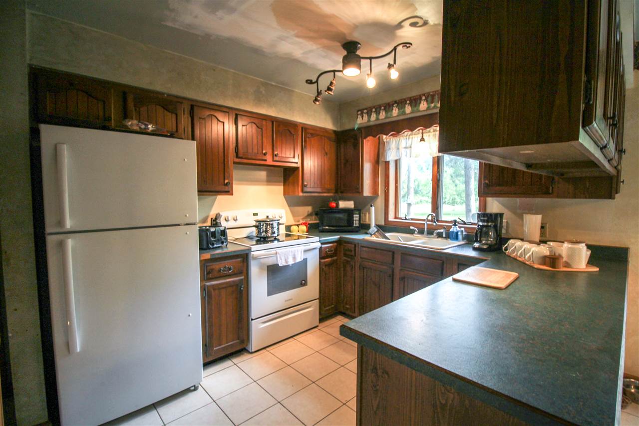 7107 Gillette Road Flushing, MI 48433 - Photo 3 of 23