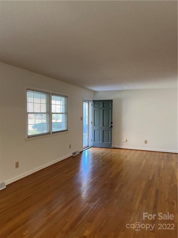 620 Holiday Road Gastonia, NC 28054 - Photo 14 of 29 Gallery Image 14