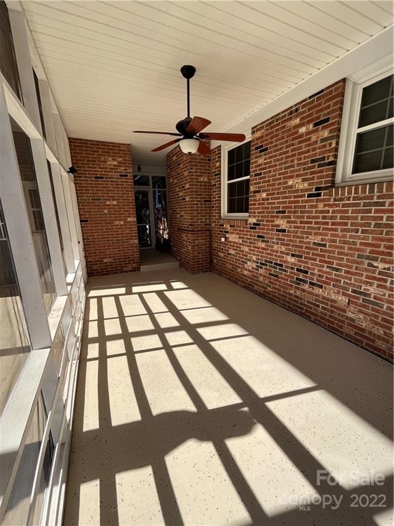 620 Holiday Road Gastonia, NC 28054 - Photo 4 of 29 Gallery Image 4