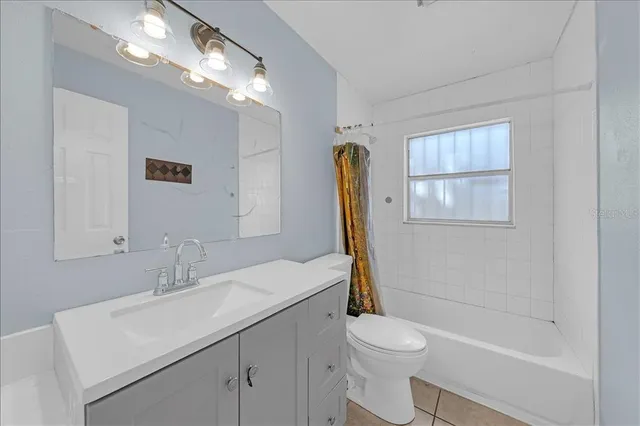 $275,000 | 205 2nd Avenue Southeast, Ruskin, FL 33570