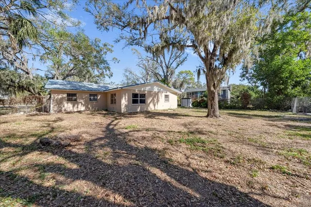 $275,000 | 205 2nd Avenue Southeast, Ruskin, FL 33570