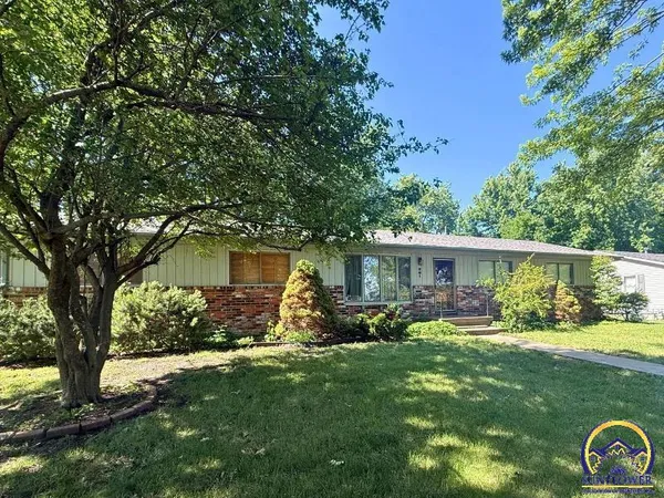 $169,000 | 201 Pawnee Avenue, Hiawatha, KS 66434