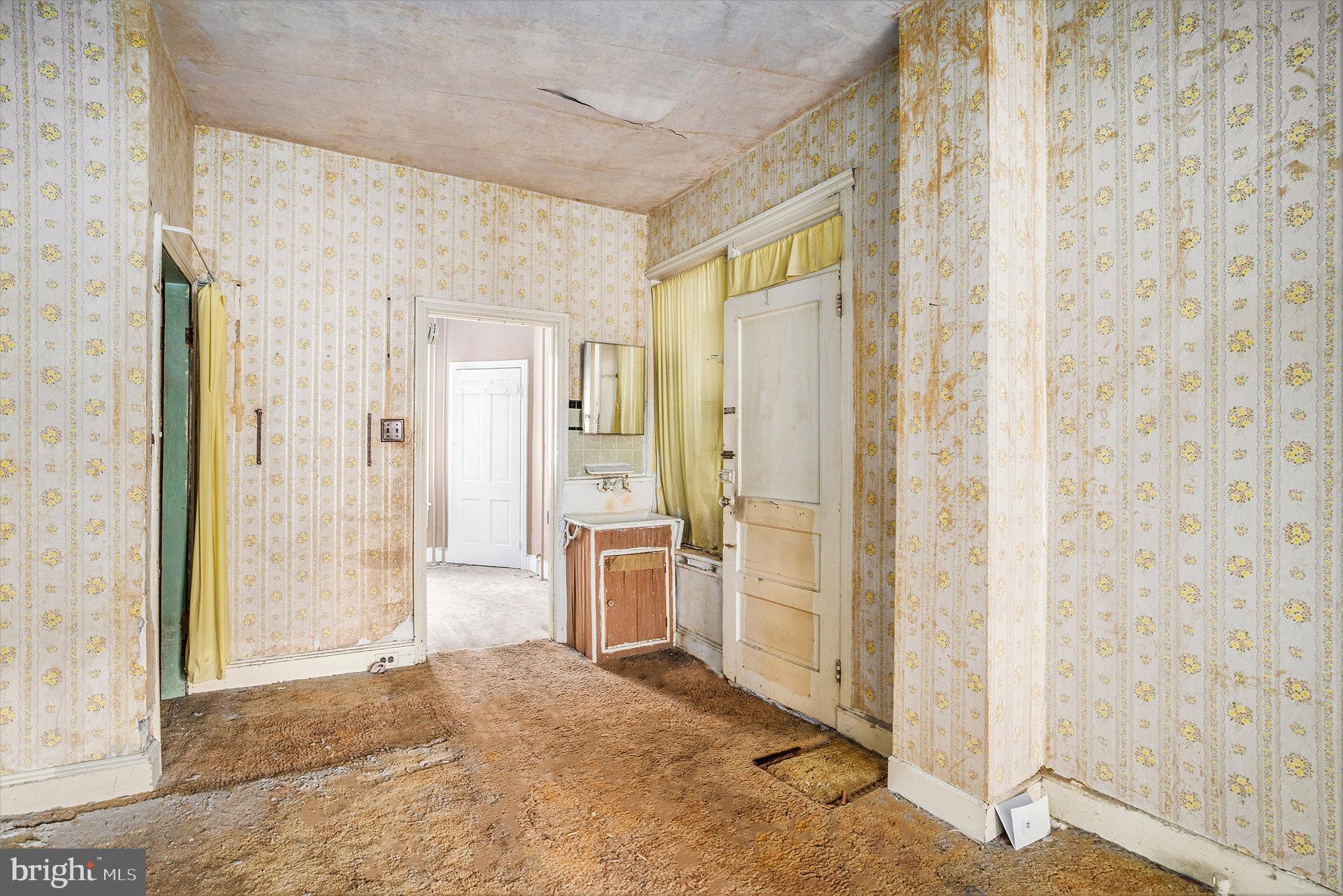 527 Christian Street Philadelphia, PA 19147 - Photo 15 of 28 a view of a bathroom with a shower