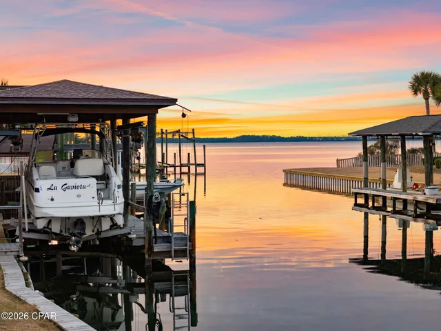 $1,375,000 | 1004 Sunset Lane, Lynn Haven, FL 32444