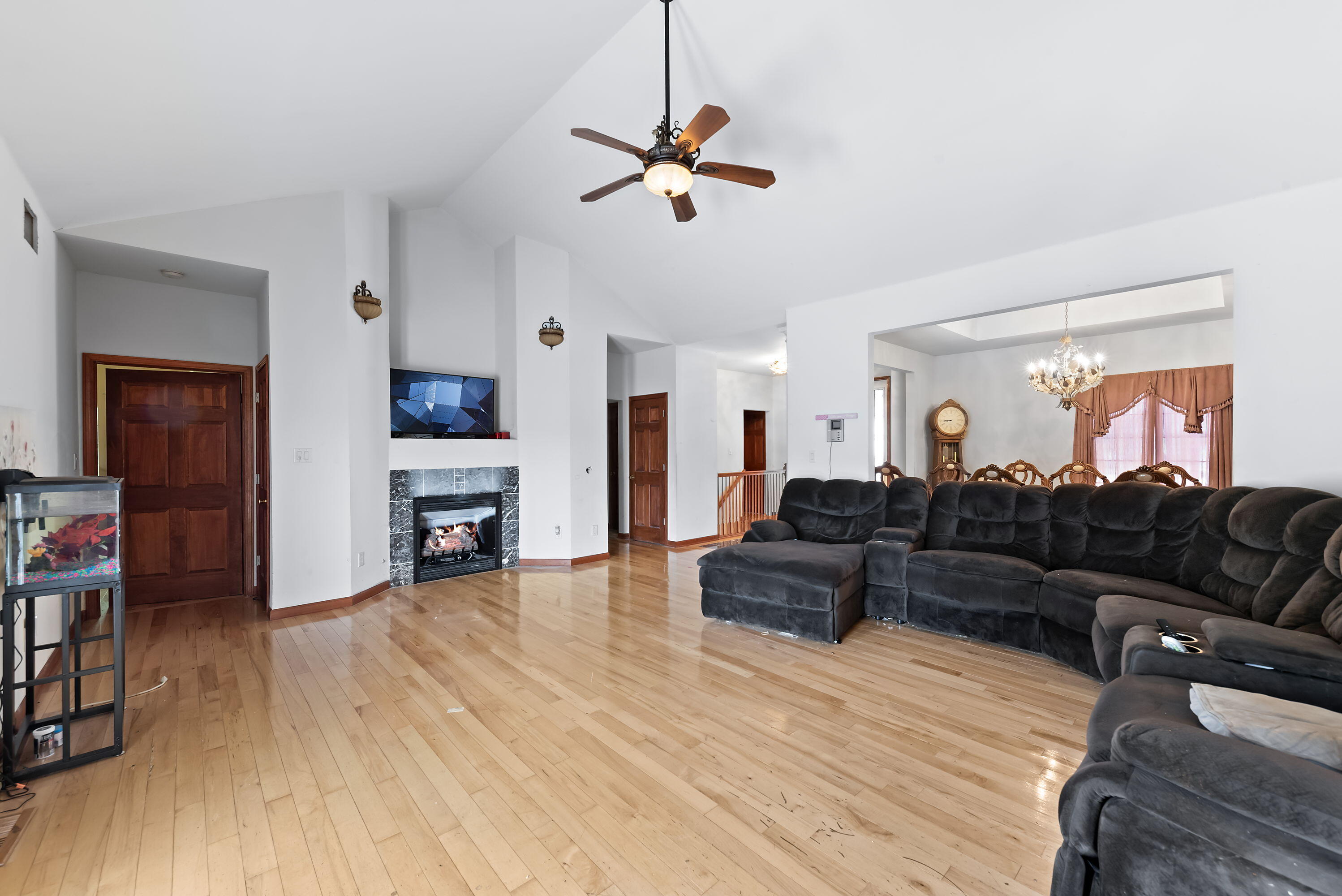 2166 Johnson Street Gary, IN 46407 - Photo 4 of 30 2996x2000