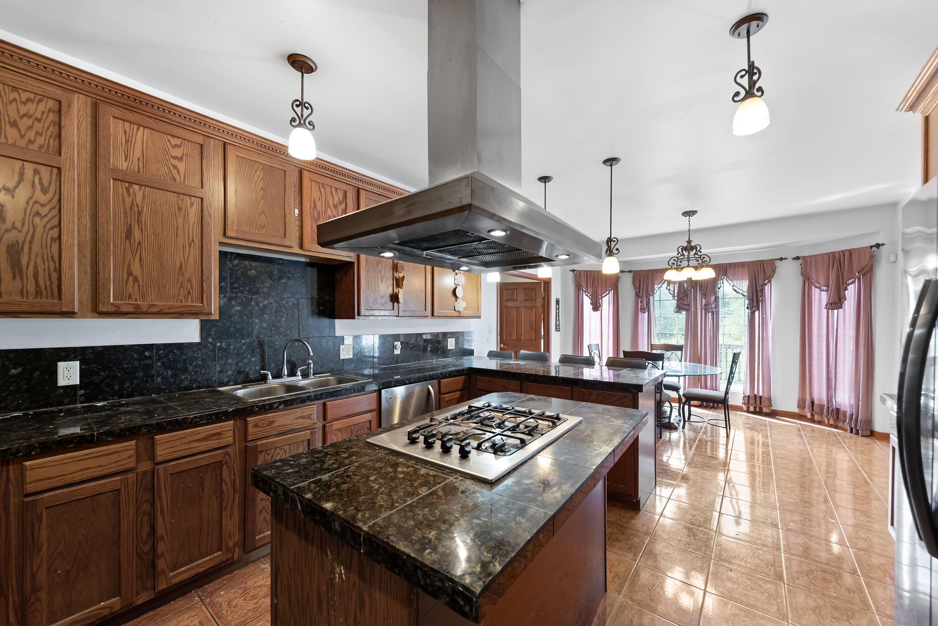 2166 Johnson Street Gary, IN 46407 - Photo 10 of 30 2996x2000