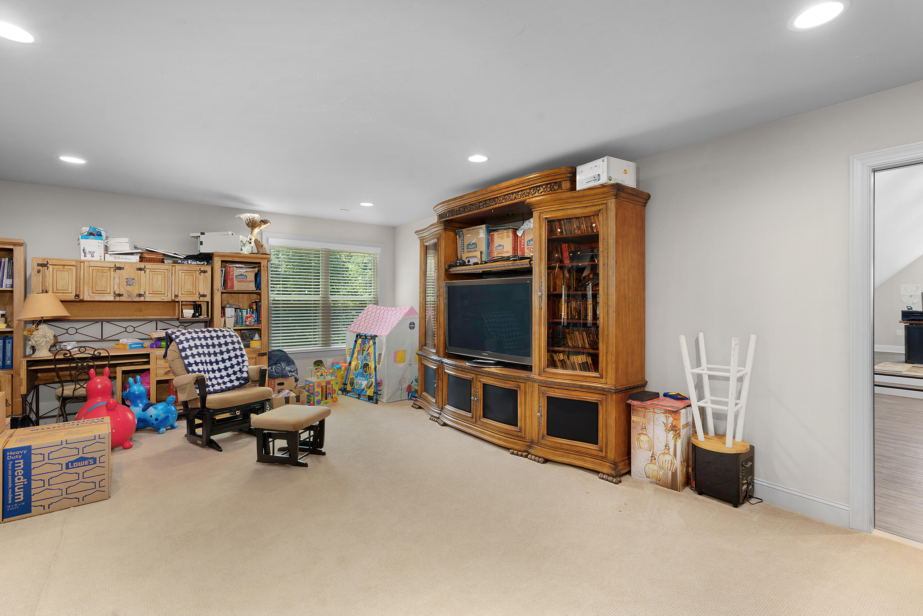 3 Ives Lake Road Signal Mountain, TN 37377 - Photo 53 of 78 75 - 3 Ives Lake Rd - Interiors